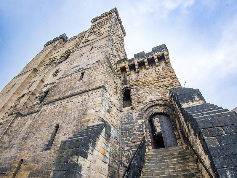 C8E95F603D101E03BED9B1276CDF8803