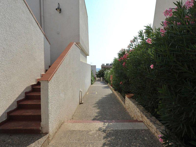 281B76CC2F6E3FB69697D339F909F174