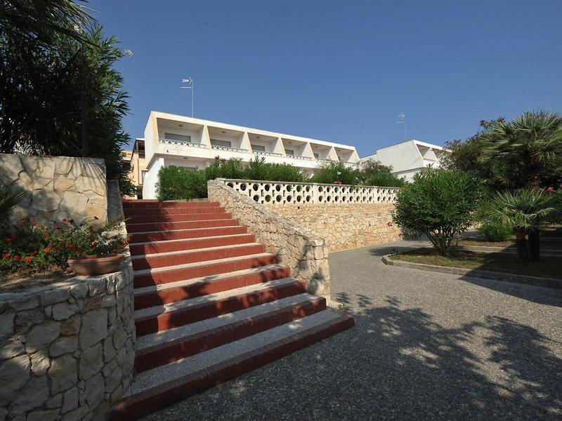 B163999AA04627021C5A58C622E85465