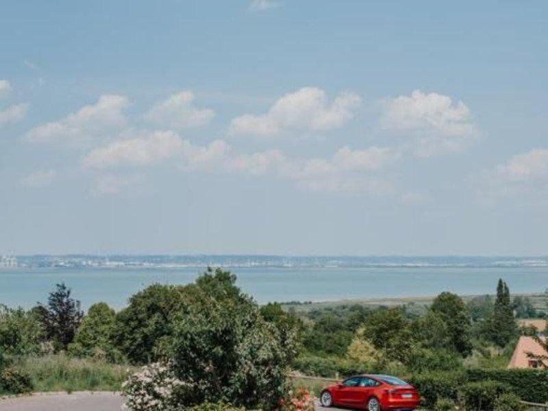 699C8C22AAB374E2803FE39639308C41