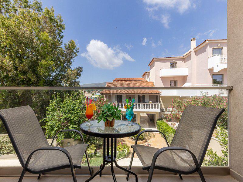 8AF1179FF196EEF316BAF0FB383E137D