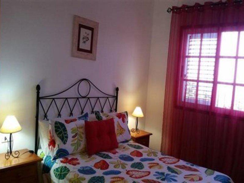 257E1F03B8D27EB868D24238F1EC2C1F