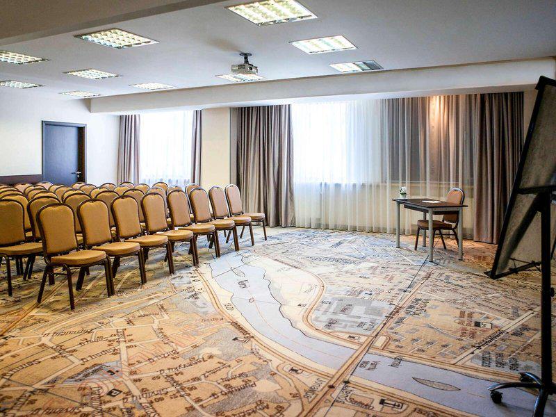 99EC8F4475DB080CF55FCB207ED5530C