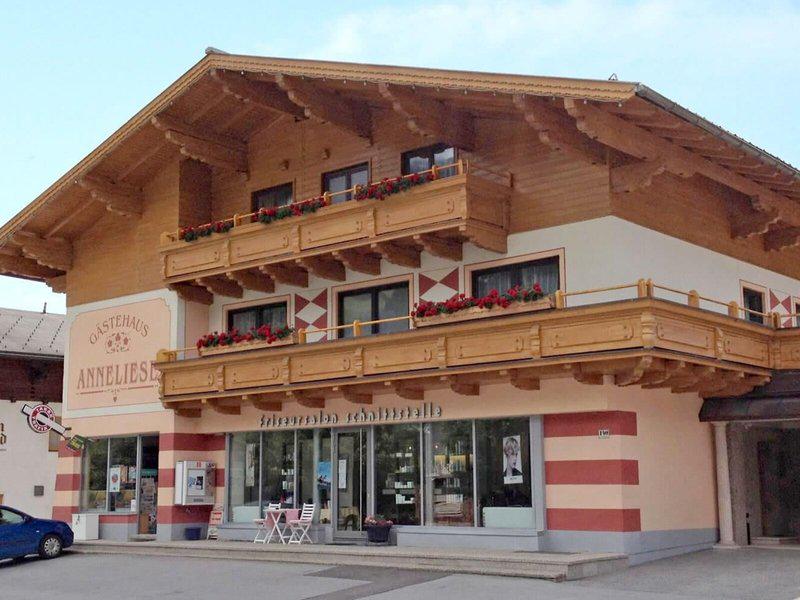 E1522DEE1F7E1E26A8C23F408606370D