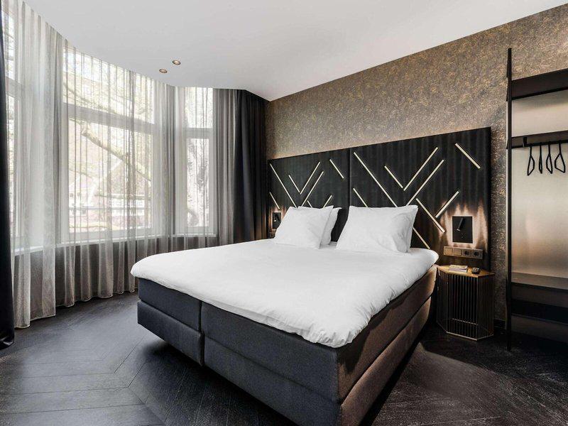 C51A5A80FE3060DDE1968E5D2BB65D1C