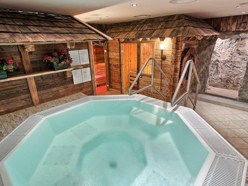 F3C840368370E1F42A48E80AF17EA26F