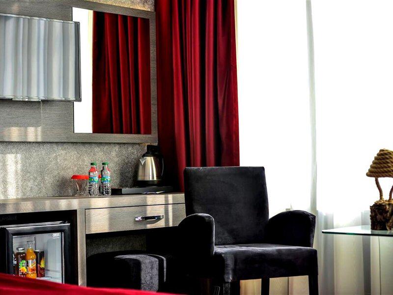 0B2EFBD2DCA38164F11A81B50F054BBE