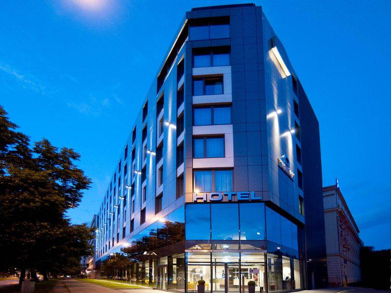 5887FB4F75CEC99E1E7F4D4734FF6EA6