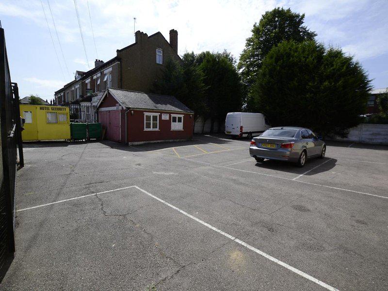 9DF93BC53ED23A527357A8F4A474BBC5