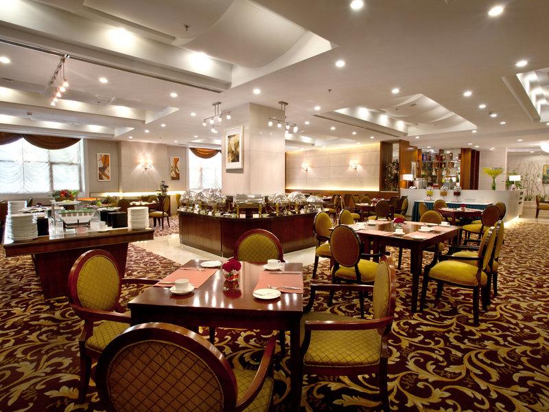 54A5E9C5B41AD1DA5BB9F70179DE2BEB