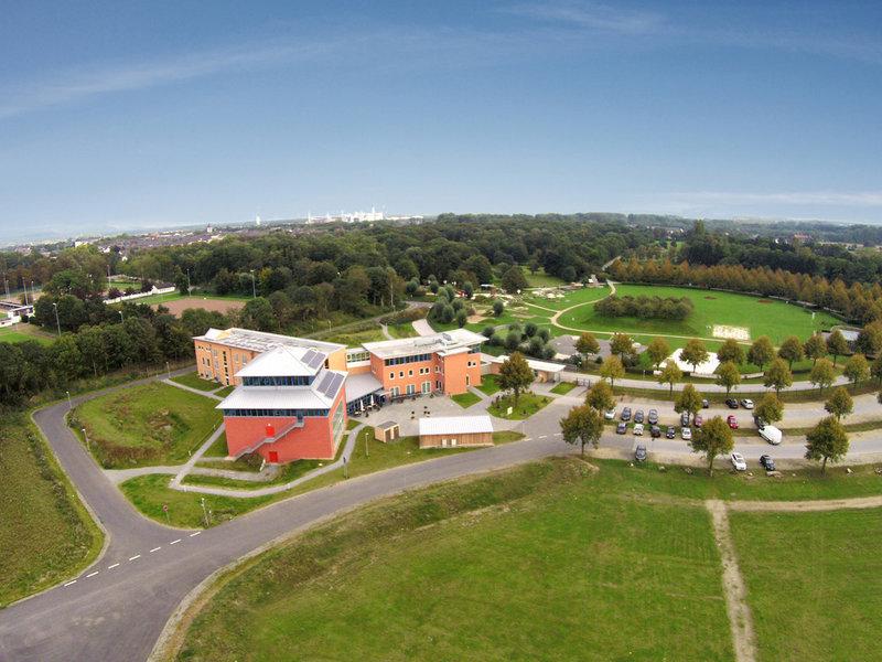 685C2D18A7C8119472DDE8734F80FD46