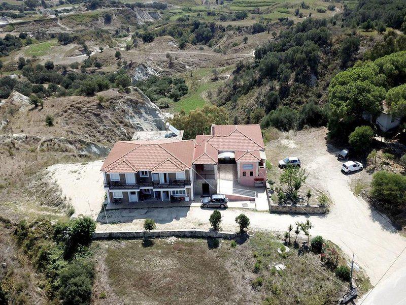 7B6630B1E933F33E58D2A85E990B5185