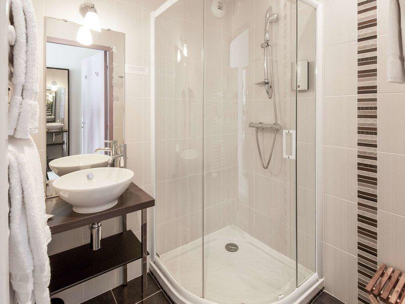 7B5118DFDAE83D753A3736A6D4358B6E