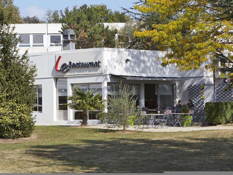 BFBA79C5485C64837F3638194A8FFBD4