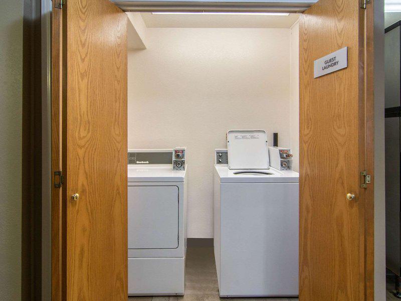 B6669B9311A4A525C31A0FE9F4D406EC