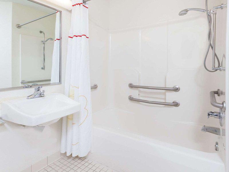 63316BB4C890E9BF9E30D6BB6BAB3009