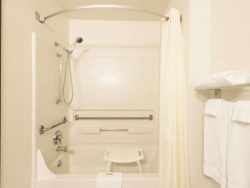 1E97FFDCEAC8AFE6F56D8FF6907C748A