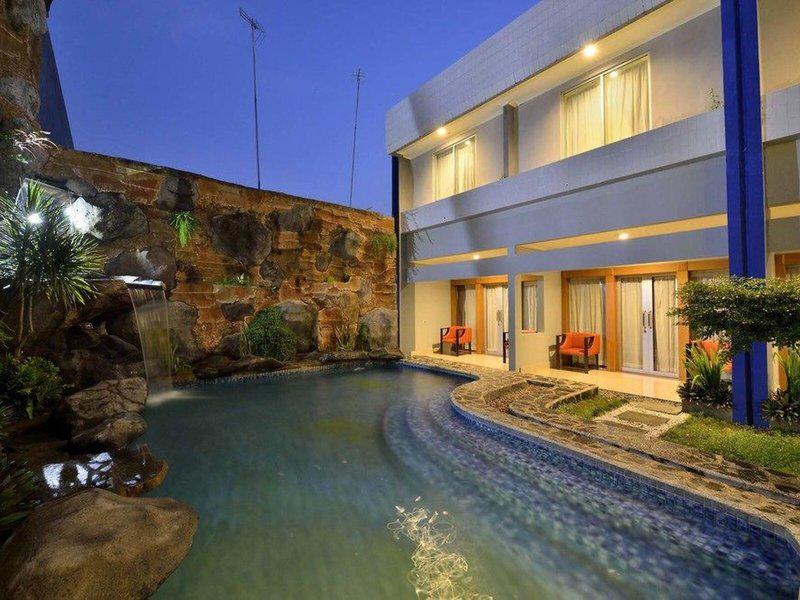 7B34FF35A288F966E2DE19A157CEB9F3