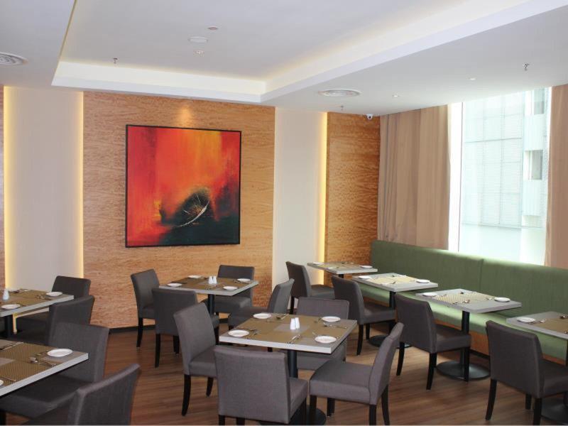 B3346E40F26063AC5FCA6A8CCA76C13E