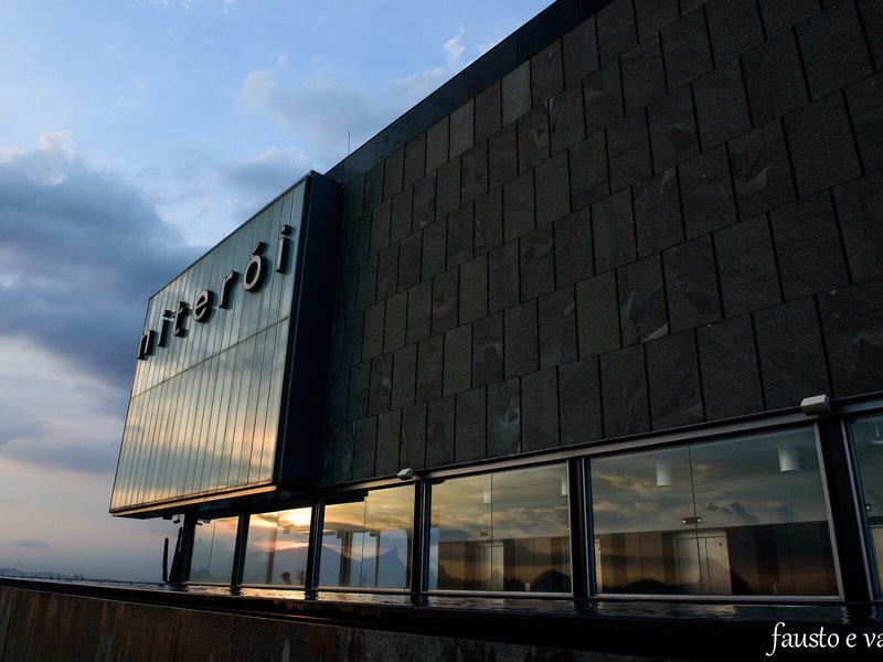 D0991928816BA9DB2444418D8AC9A43B