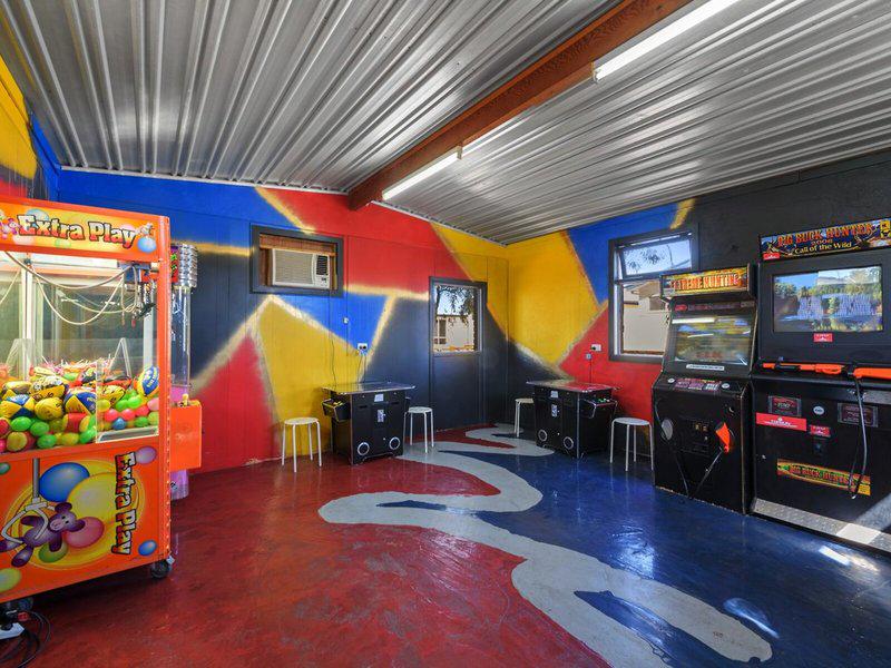 F607F702E84FD80F933BD9B914A2057F