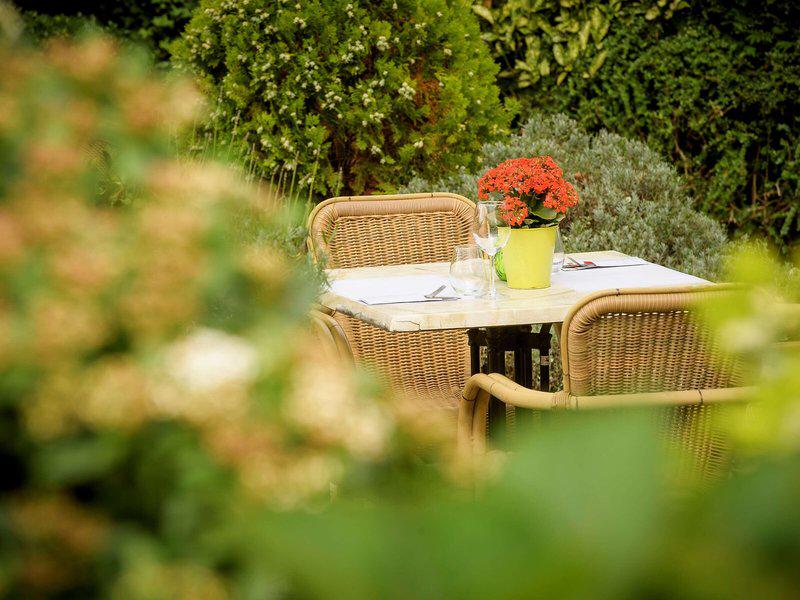 017AB05FF22277D82C295A07D142EBA6