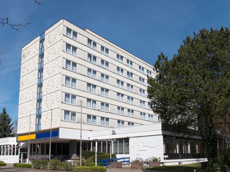 099DBF4608735E7B5964174AC380F807