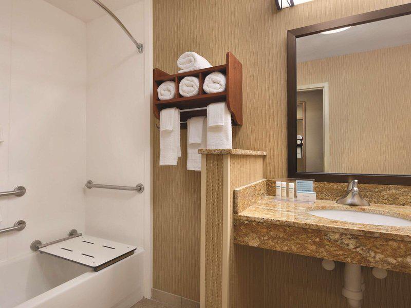 F9895075409EF3E1F16C609D7E133FF1