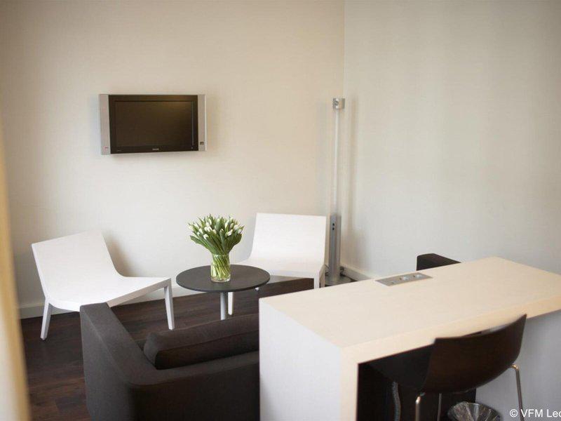 1A1BA85751DCBB42D4B329D7E5C77CE9