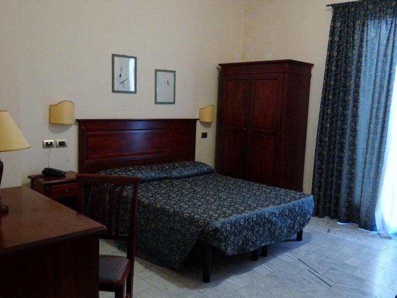 EE29C144ACDA2F7DE0471112F98F1FEE