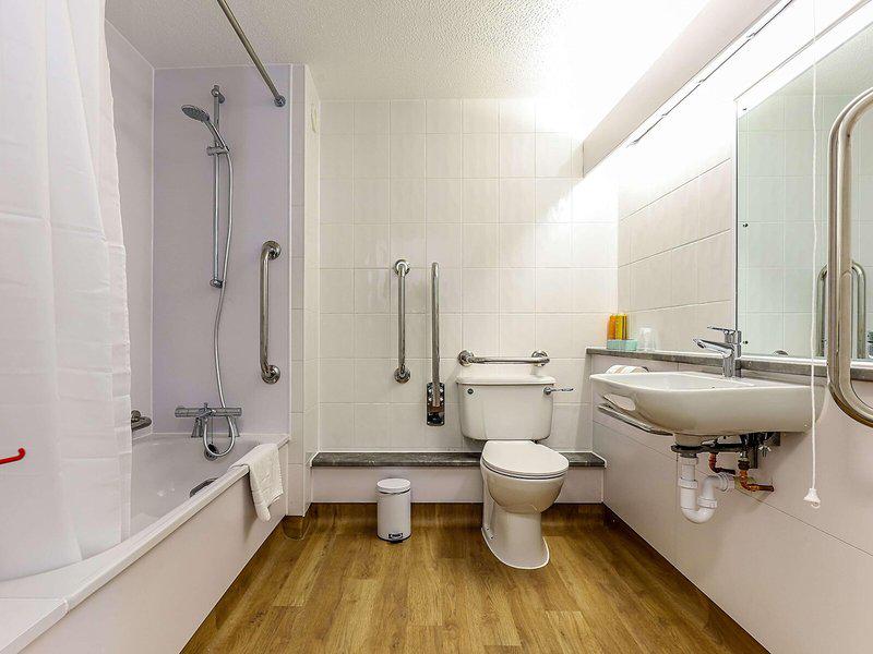 3D490FDBF5471279B67FC5141192F87A