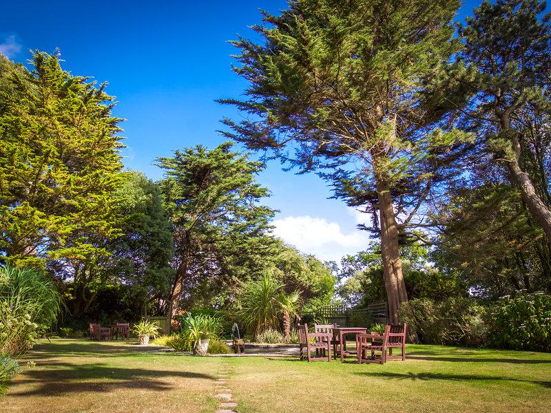 BB163F30127552296EC0D2ED2BE8D902