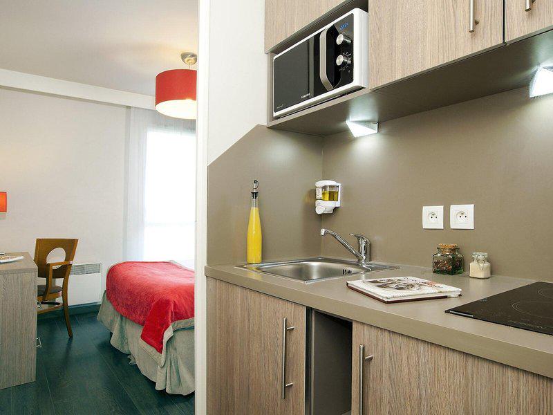 9C8665530F84624E90E0EC8449554144