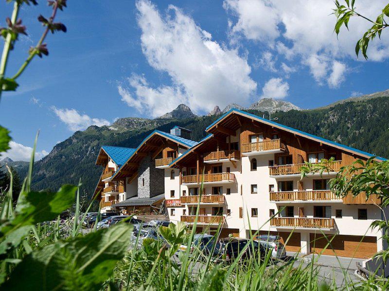 530E79F5AF1B43924DAB5562ECA2C41A