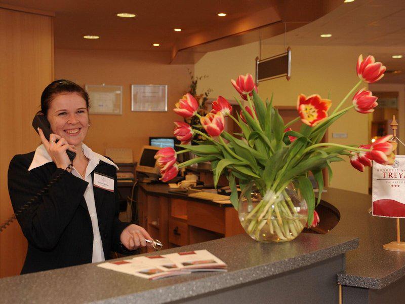 99774D852460856274B31BBBC3EBDAAD