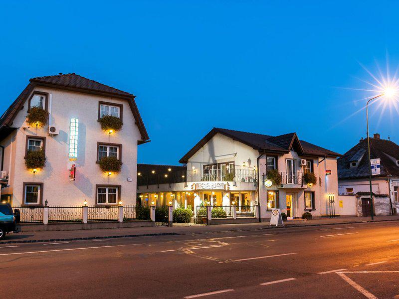 CBE656DB0576699809715D4B1AD5519E