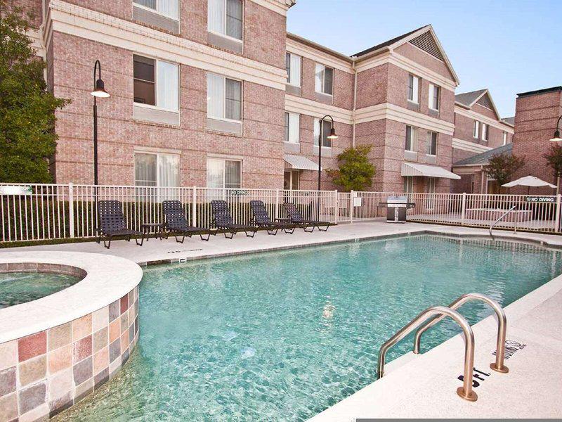 9063C0181F12313628E5C0F8E0D6A5B8