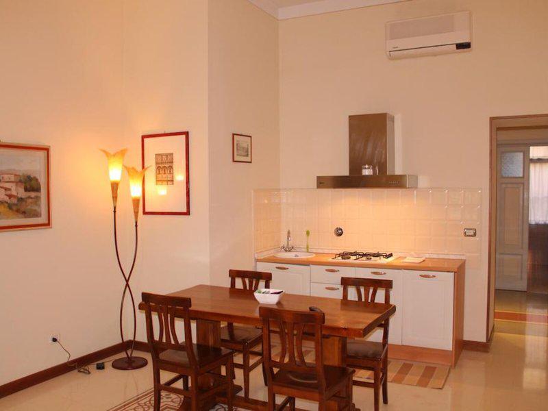 F2450BC24A2801675397E19933683B71