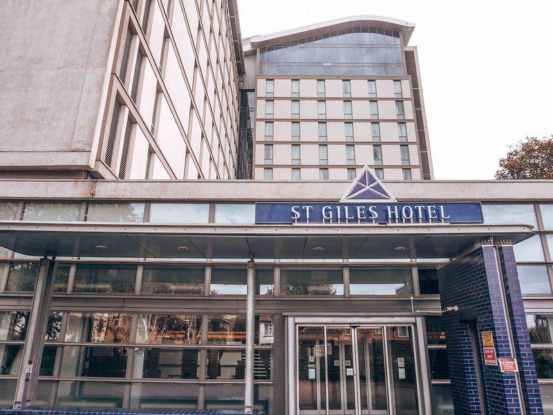 31994108AC333230CF4916F71734F35F