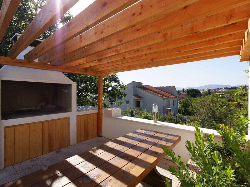 86EF9251A2C6A93F50C0012C507F9F18