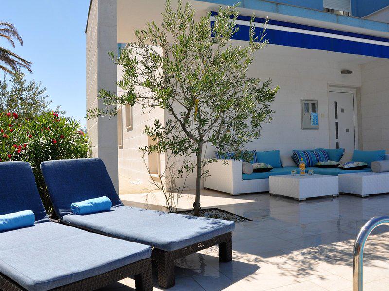 88A548AE5FE98D1674C4456E10F32B3A