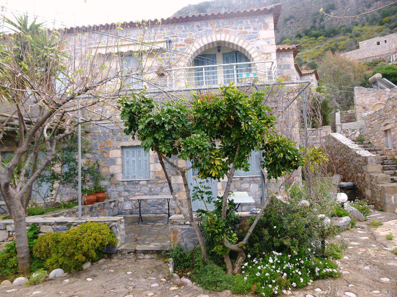 939DD8D682463BDC4CD425224F4FB22F