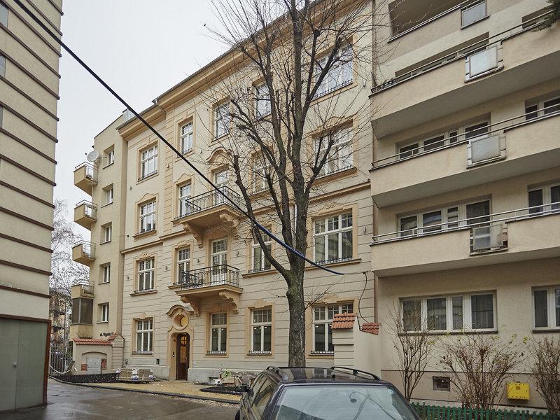 0F7052188A86E28CC9D93CBA315EFA72