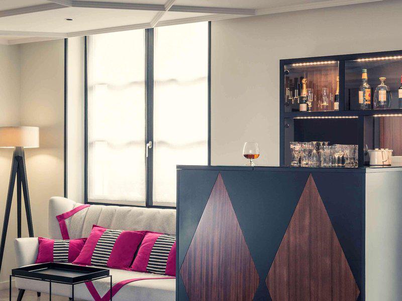 1F6927886511E0A37B9F108A74CD72C2