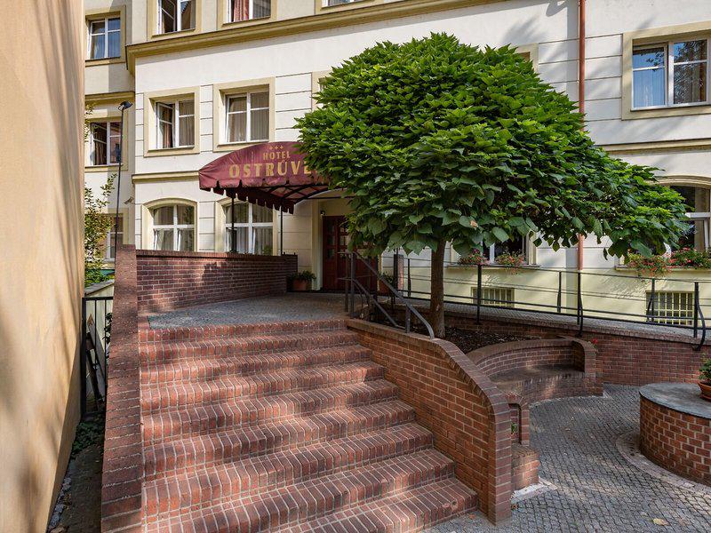 AC7EB136F9FEF566A76273E70810872E