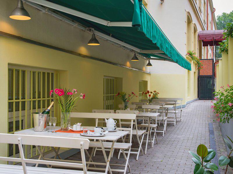 906DE97EB4D34B4F36C5589AF0858683