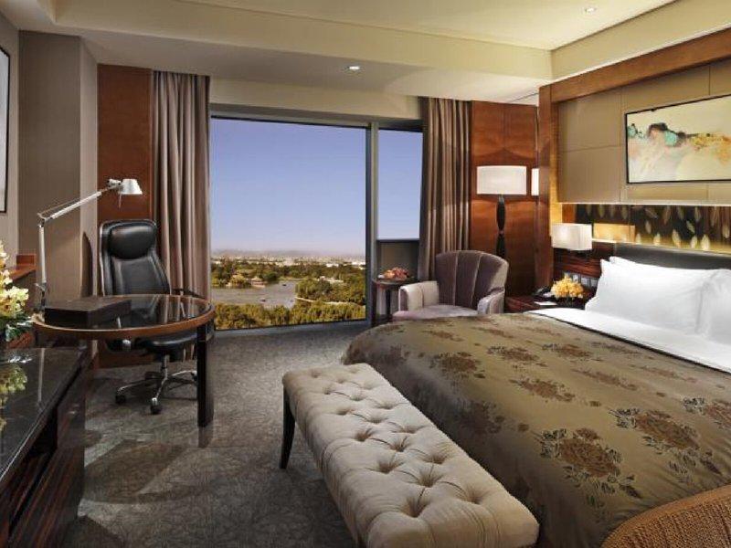 2AB581EAE592BF57D851770BF060D044