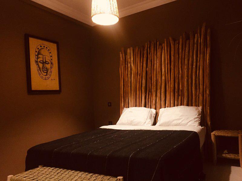 4387E1C3ACEB98EFA1BDB7B57CA18332