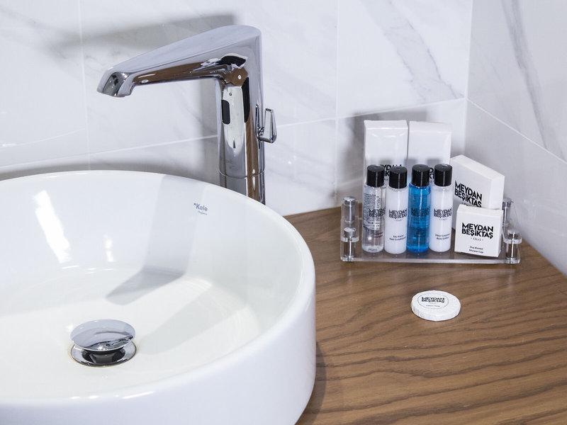 C5628859008B7129D65555F39B7213E6