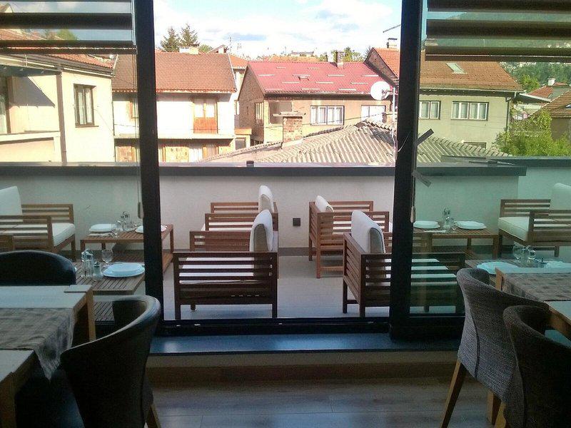 98D7068A4A83FC5E884C91F25E9DF171